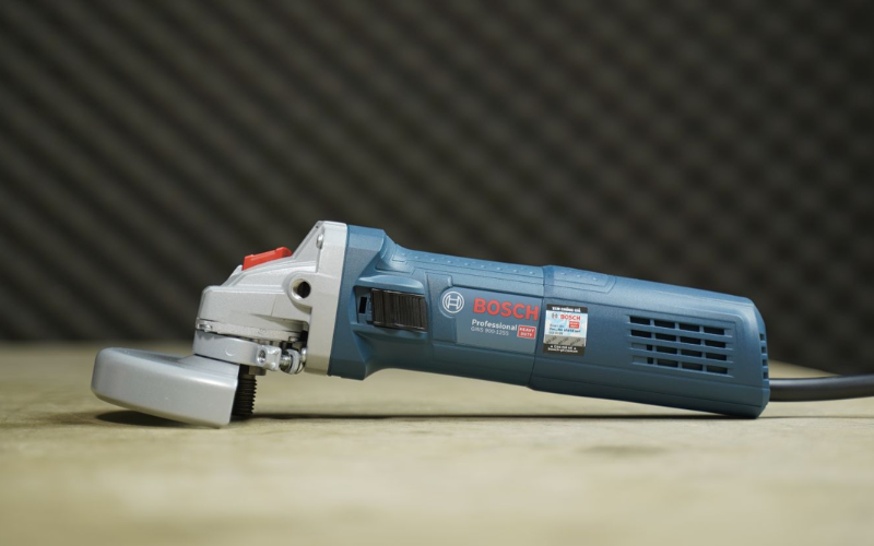 may-mai-cam-tay-bosch-gws-900-125s-1