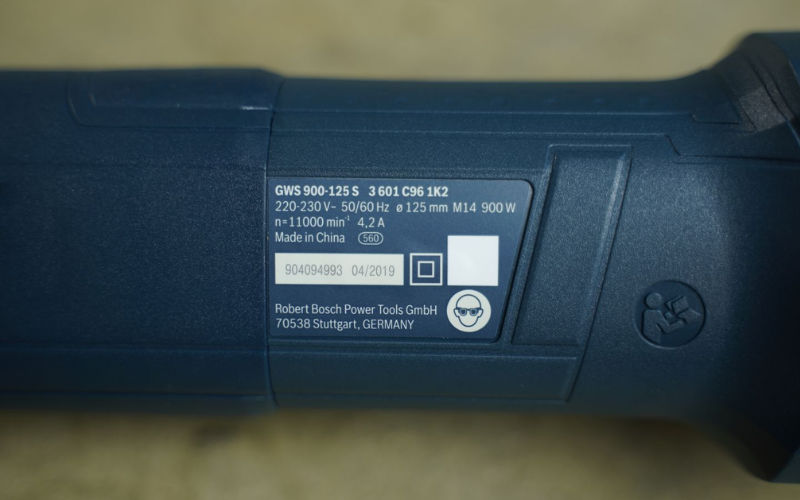 may-mai-cam-tay-bosch-gws-900-125s-5