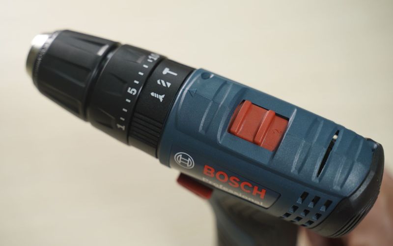 may-khoan-van-vit-pin-bosch-gsb-120-li-4