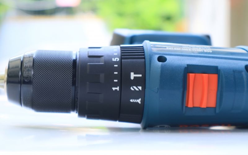 may-khoan-van-vit-pin-bosch-gsb-183-li-1-pin-hop-cong-cu-5