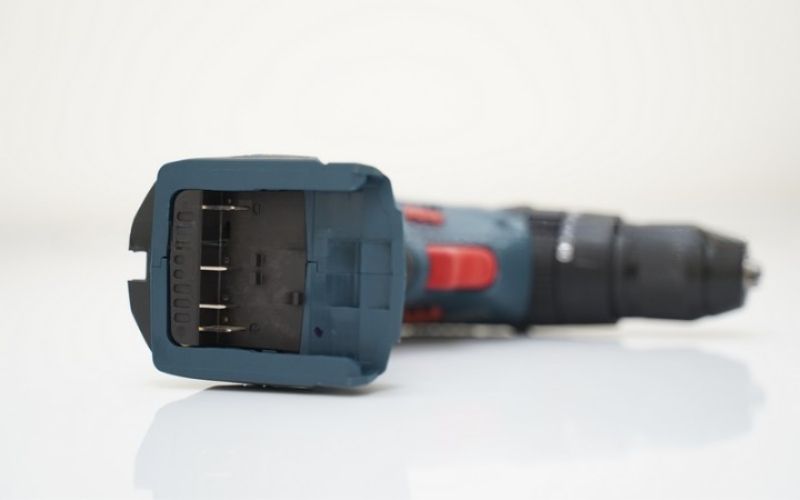 may-khoan-van-vit-pin-bosch-gsb-18v-50-4